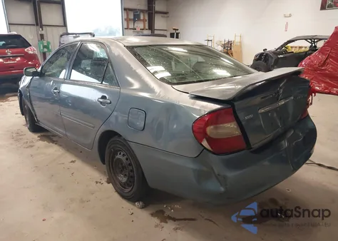 2004 Toyota Camry Le/Xle/Se z USA, uszkodzony, nr VIN 4T1BE32K34U908186